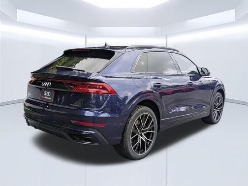 Navarra Blue Metallic 2023 Audi Q8 55 Premium Plus