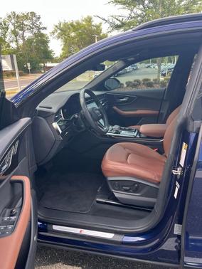 Navarra Blue Metallic 2023 Audi Q8 55 Premium Plus