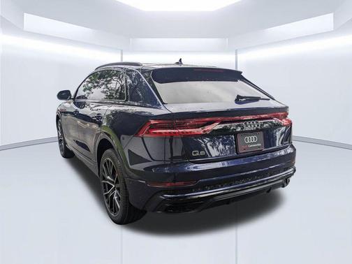 Navarra Blue Metallic 2023 Audi Q8 55 Premium Plus