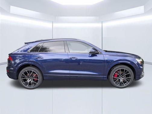 Navarra Blue Metallic 2023 Audi Q8 55 Premium Plus