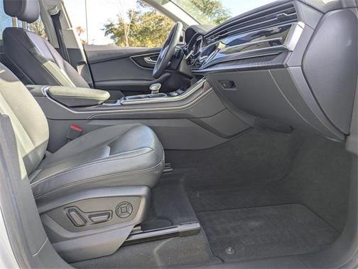 2023 Audi Q8 55 Premium Plus