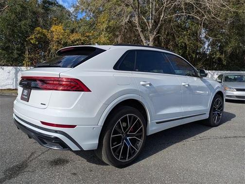 2023 Audi Q8 55 Premium Plus