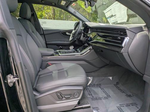 Mythos Black Metallic 2026 Audi Q8 55 Premium