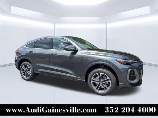 Daytona Gray Pearl 2026 Audi Q5 PLUS