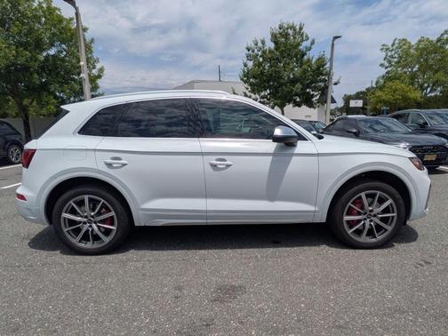 Glacier White Metallic 2025 Audi SQ5 3.0T Premium Plus