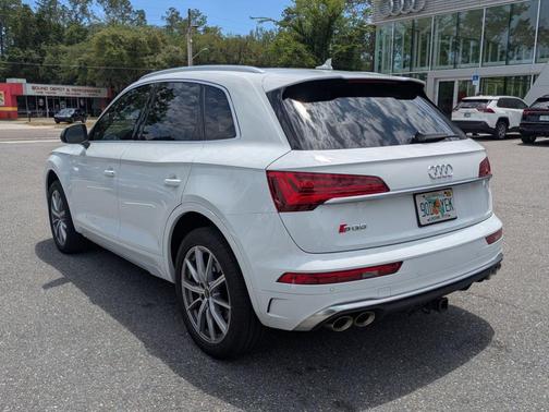 Glacier White Metallic 2025 Audi SQ5 3.0T Premium Plus