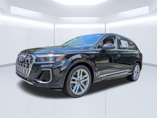 Mythos Black Metallic 2025 Audi Q7 55 Premium Plus