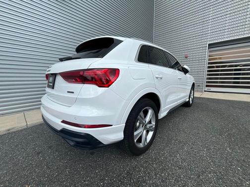 Ibis White 2021 Audi Q3 45 S line Premium