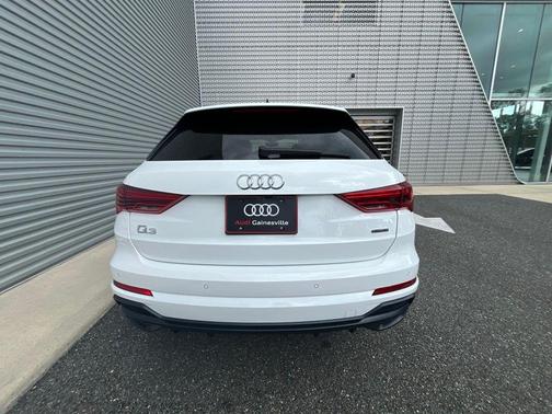 Ibis White 2021 Audi Q3 45 S line Premium
