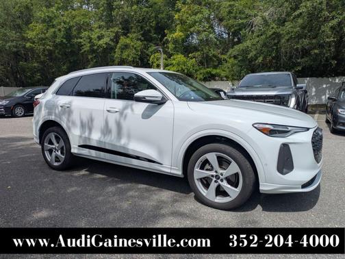 Glacier White Metallic 2025 Audi Q5 2.0T quattro Premium