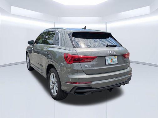 Chronos Gray Metallic 2025 Audi Q3 45 S line Premium