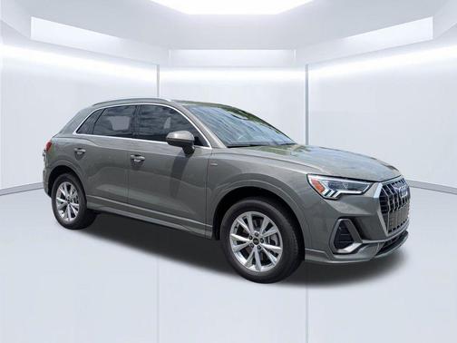 Chronos Gray Metallic 2025 Audi Q3 45 S line Premium