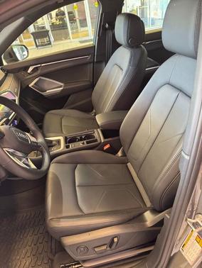 Chronos Gray Metallic 2025 Audi Q3 45 S line Premium