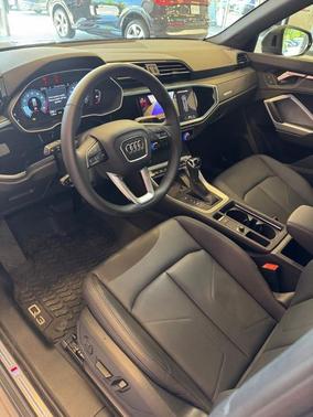 Chronos Gray Metallic 2025 Audi Q3 45 S line Premium