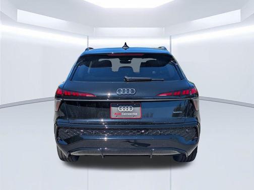 2026 Audi Q3 S line