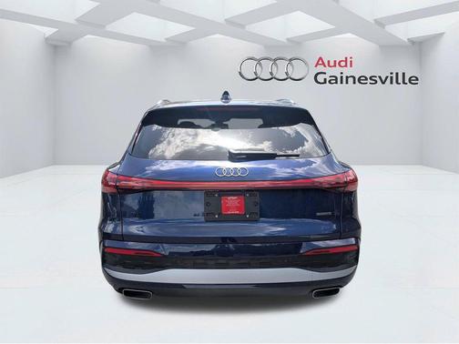 Navarra Blue Metallic 2025 Audi Q5 2.0T quattro Premium