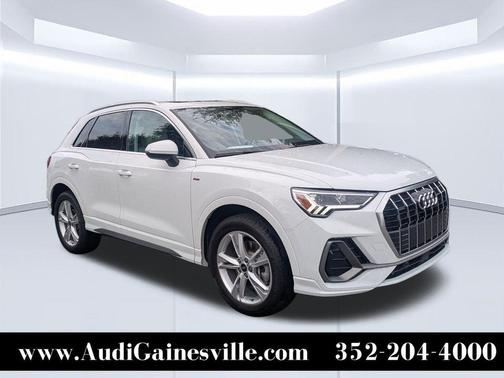 Glacier White Metallic 2024 Audi Q3 45 S line Premium