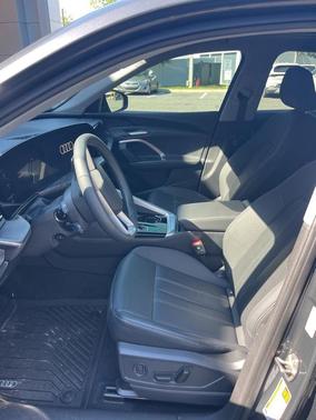 Tambora Gray Metallic 2025 Audi Q5 2.0T quattro Premium