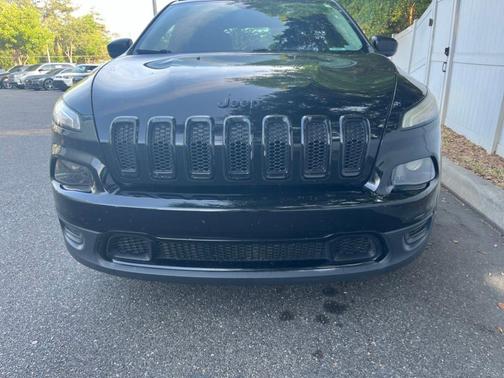 Diamond Black 2017 Jeep Cherokee Sport