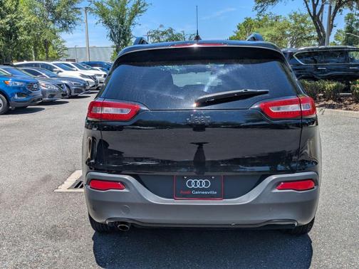 Diamond Black 2017 Jeep Cherokee Sport