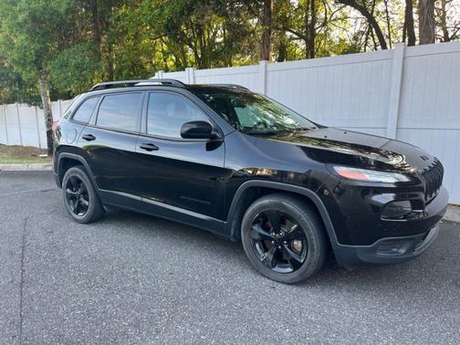 Diamond Black 2017 Jeep Cherokee Sport
