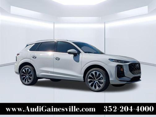 Glacier White Metallic 2026 Audi Q3 S line