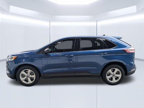 Blue Metallic 2022 Ford Edge SE