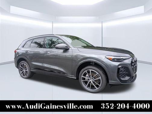 Daytona Gray Pearl 2026 Audi Q5 PLUS