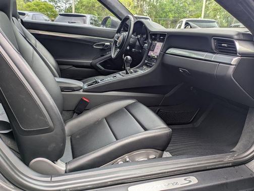 2017 Porsche 911 Carrera S