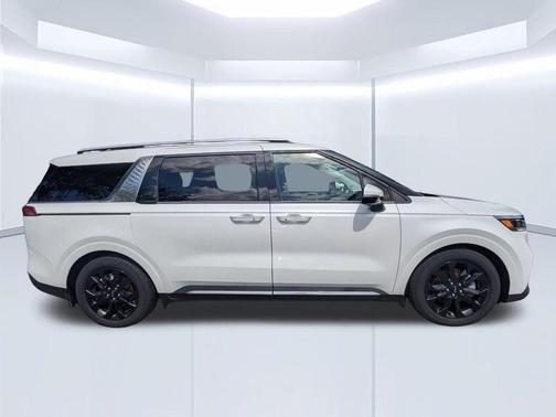 Snow White Pearl 2024 Kia Carnival SX Prestige