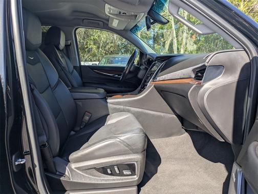 2018 Cadillac Escalade Standard