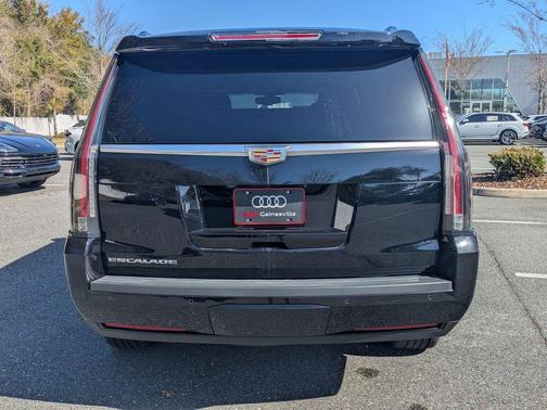 2018 Cadillac Escalade Standard