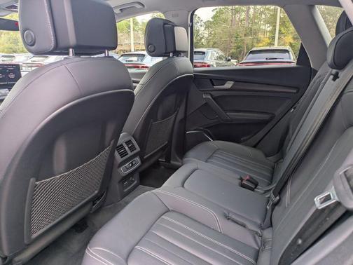2022 Audi Q5 45 S line quattro Premium