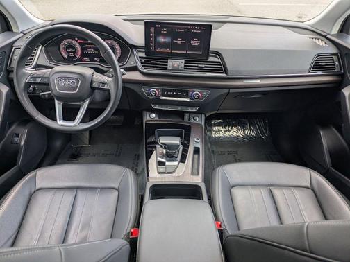 2022 Audi Q5 45 S line quattro Premium