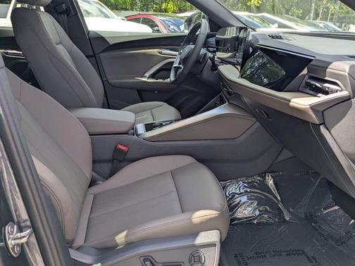 Tambora Flame 2026 Audi Q5 PLUS