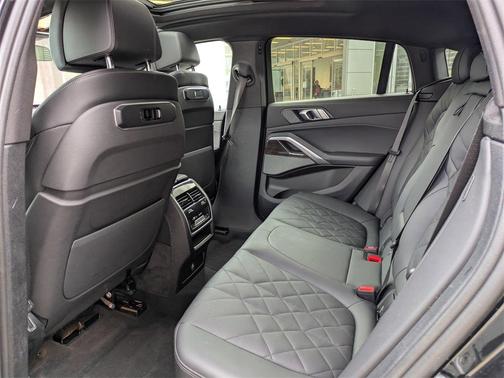 2025 BMW X6 xDrive40i