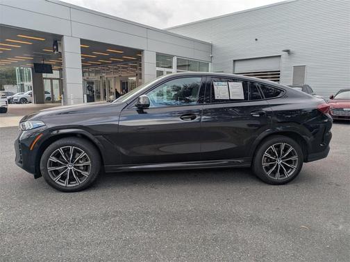 2025 BMW X6 xDrive40i