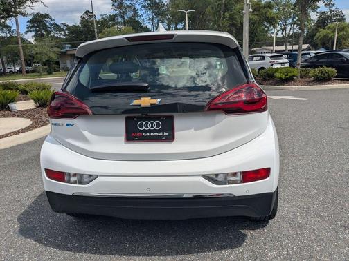 Summit White 2021 Chevrolet Bolt EV LT