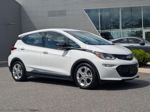 Summit White 2021 Chevrolet Bolt EV LT