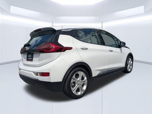 Summit White 2021 Chevrolet Bolt EV LT