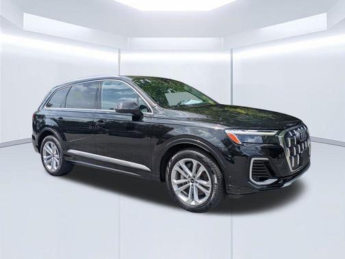 Mythos Black Metallic 2025 Audi Q7 55 Premium Plus