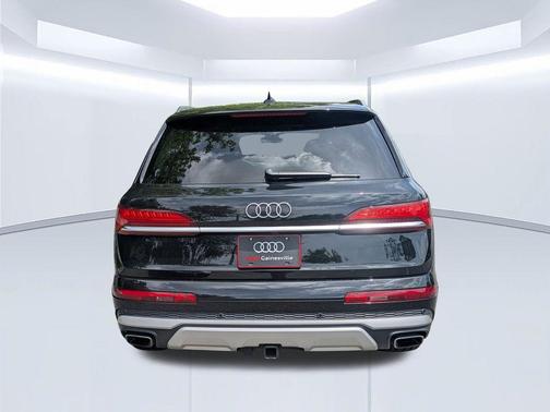 Mythos Black Metallic 2025 Audi Q7 55 Premium Plus