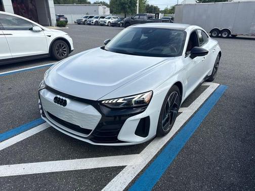 Suzuka Gray Metallic 2024 Audi RS e-tron GT Base