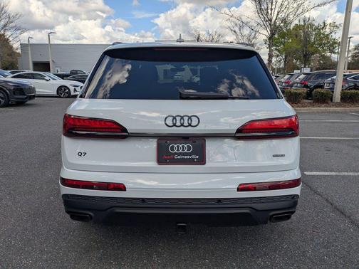 2026 Audi Q7 55 Premium Plus