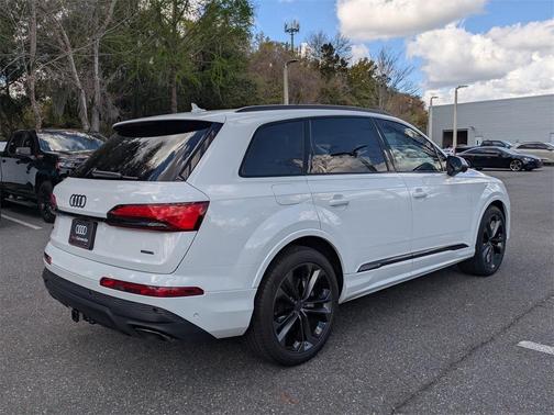 2026 Audi Q7 55 Premium Plus