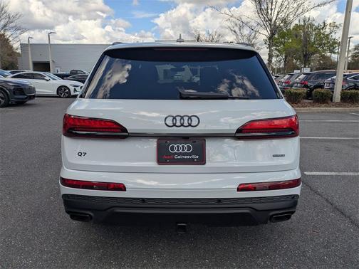 2026 Audi Q7 55 Premium Plus