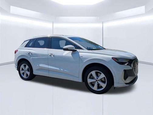 Glacier White Metallic 2023 Audi Q4 e-tron 50 Prestige