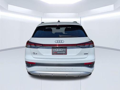 Glacier White Metallic 2023 Audi Q4 e-tron 50 Prestige