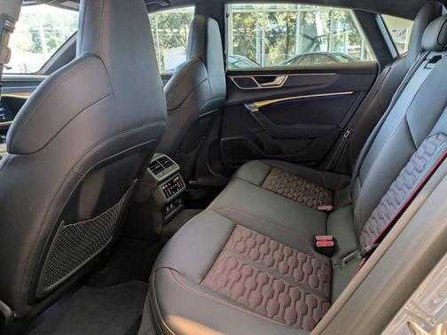 2025 Audi RS 7 4.0T quattro Performance