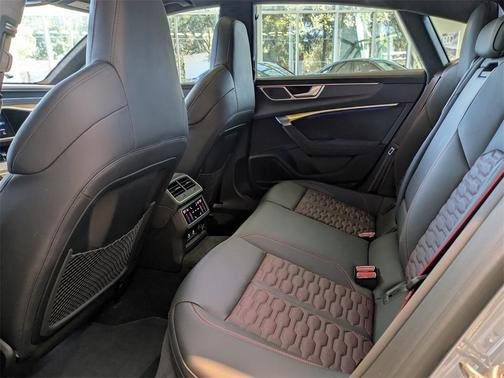 2025 Audi RS 7 4.0T quattro Performance